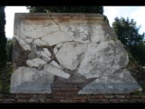 00129 ostia - necropoli della via ostiense (porta romana necropolis) - grab des c. domitius fabius hermogenes (a3b).jpg